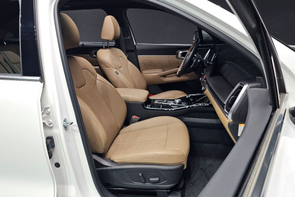 2024 Kia Sorento с пробегом 27 865 км