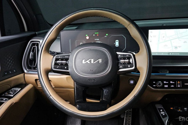 2023 Kia Sorento с пробегом 15 576 км