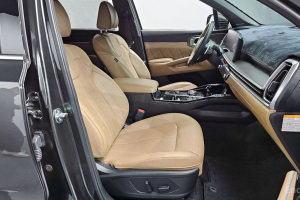 2024 Kia Sorento с пробегом 25 357 км