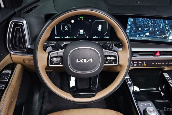 2024 Kia Sorento с пробегом 27 865 км