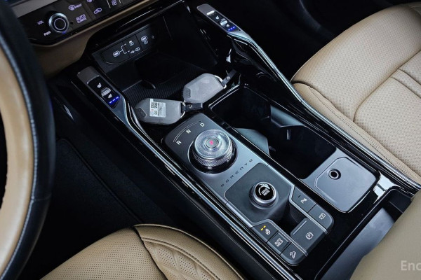 2024 Kia Sorento с пробегом 22 771 км