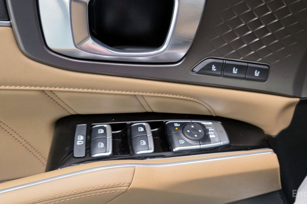 2024 Kia Sorento с пробегом 17 096 км