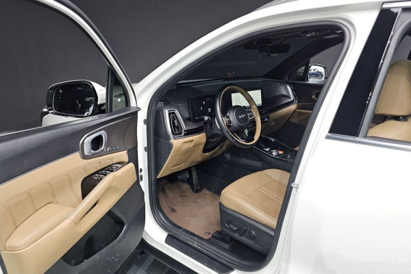 2024 Kia Sorento с пробегом 28 143 км