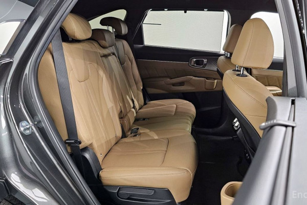 2024 Kia Sorento с пробегом 25 357 км