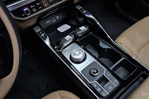 2025 Kia Sorento с пробегом 552 км