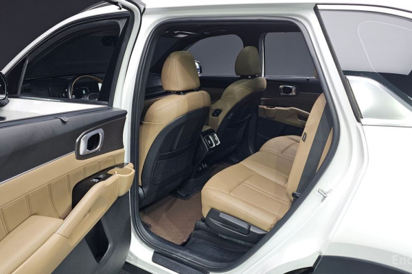 2024 Kia Sorento с пробегом 28 143 км