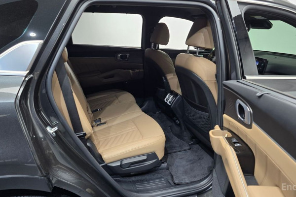 2024 Kia Sorento с пробегом 22 057 км