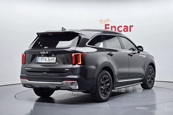 2024 Kia Sorento с пробегом 13 872 км