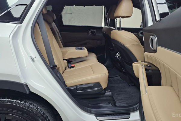 2024 Kia Sorento с пробегом 22 771 км