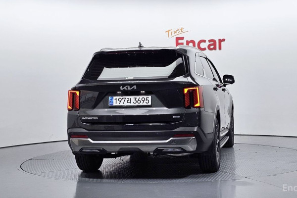 2024 Kia Sorento с пробегом 13 872 км