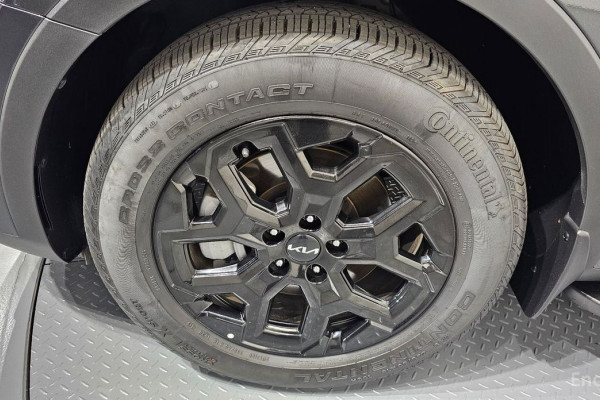 2024 Kia Sorento с пробегом 13 872 км