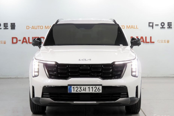 2023 Kia Sorento с пробегом 25 654 км