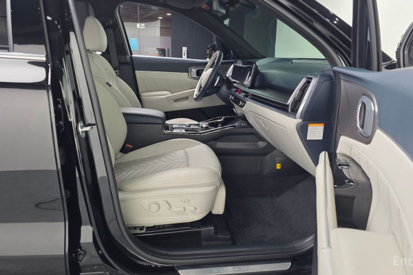 2023 Kia Sorento с пробегом 19 507 км