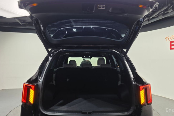 2023 Kia Sorento с пробегом 19 507 км