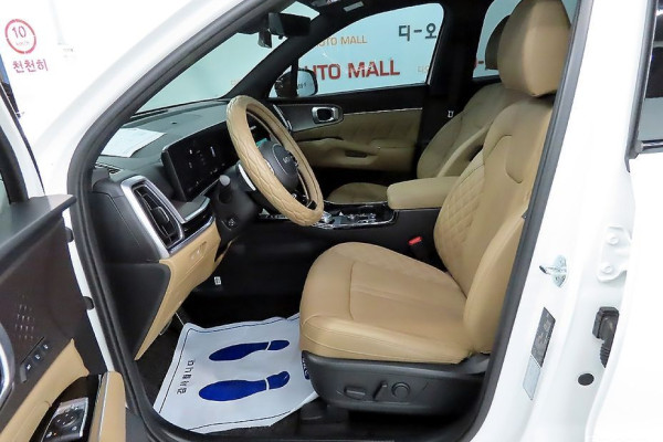 2023 Kia Sorento с пробегом 25 654 км