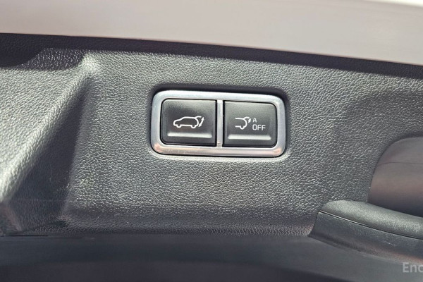 2024 Kia Sorento с пробегом 28 143 км