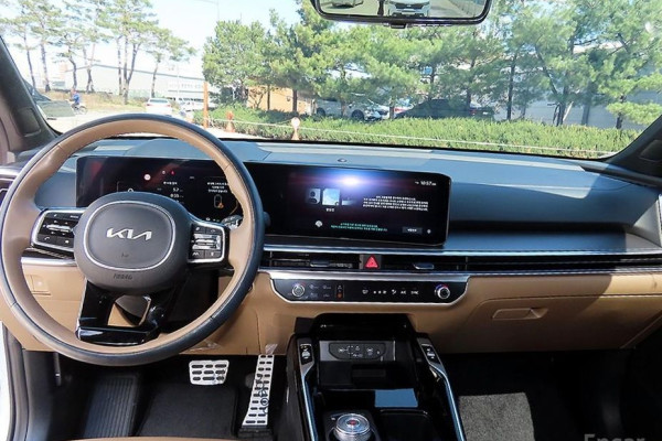 2024 Kia Sorento с пробегом 28 740 км