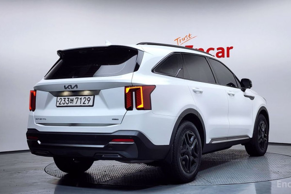 2023 Kia Sorento с пробегом 12 859 км