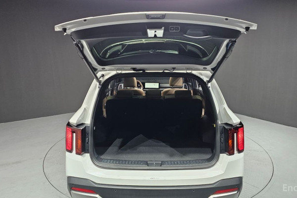 2025 Kia Sorento с пробегом 552 км