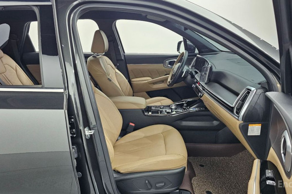 2024 Kia Sorento с пробегом 13 872 км