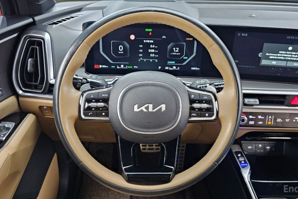 2024 Kia Sorento с пробегом 13 872 км