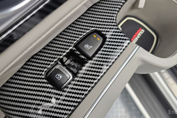 2024 Kia Sorento с пробегом 28 420 км