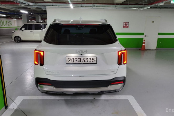 2025 Kia Sorento с пробегом 1 700 км
