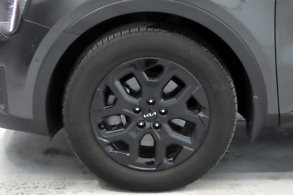 2023 Kia Sorento с пробегом 16 895 км