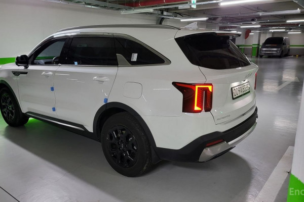 2025 Kia Sorento с пробегом 1 700 км