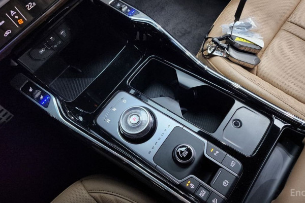 2023 Kia Sorento с пробегом 12 859 км