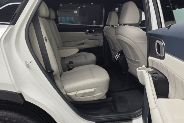 2023 Kia Sorento с пробегом 18 106 км