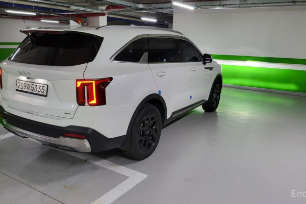 2025 Kia Sorento с пробегом 1 700 км