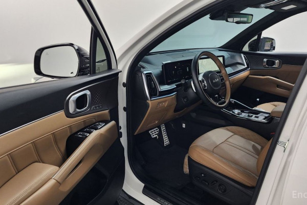 2023 Kia Sorento с пробегом 12 859 км