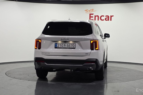 2025 Kia Sorento с пробегом 13 798 км