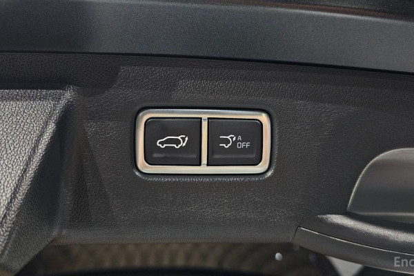 2024 Kia Sorento с пробегом 13 872 км