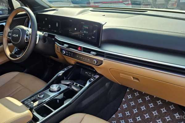 2023 Kia Sorento с пробегом 23 176 км