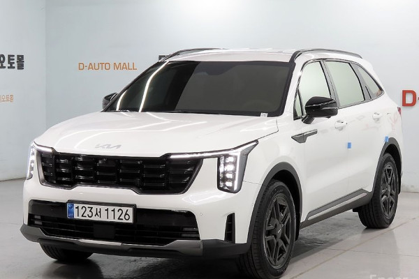 2023 Kia Sorento с пробегом 25 654 км