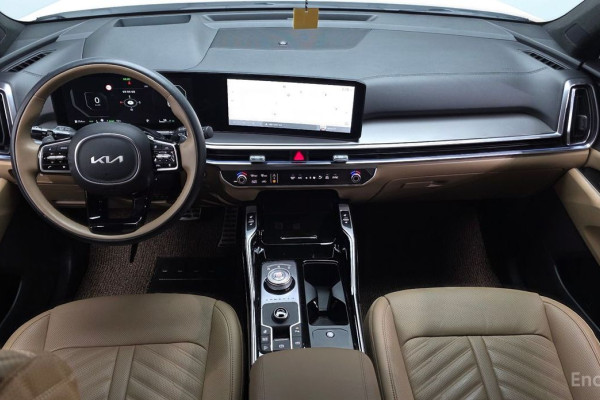 2025 Kia Sorento с пробегом 13 798 км
