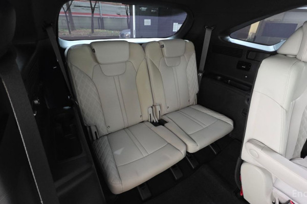 2023 Kia Sorento с пробегом 18 106 км