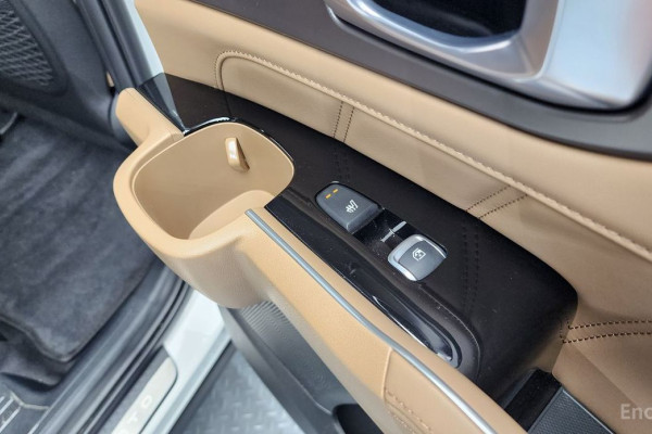 2023 Kia Sorento с пробегом 12 859 км