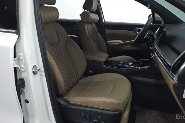 2025 Kia Sorento с пробегом 13 798 км