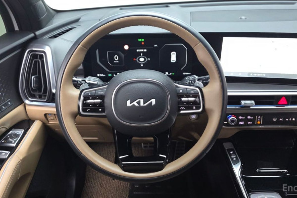 2025 Kia Sorento с пробегом 13 798 км