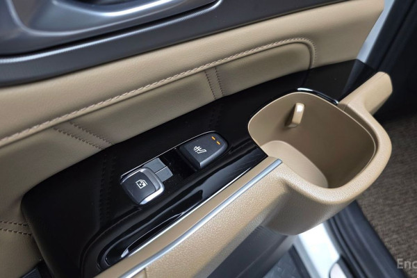 2025 Kia Sorento с пробегом 13 798 км