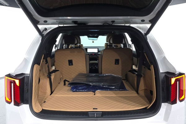 2025 Kia Sorento с пробегом 13 798 км