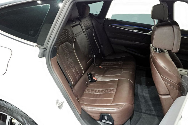 2023 BMW 6 серии с пробегом 48 972 км