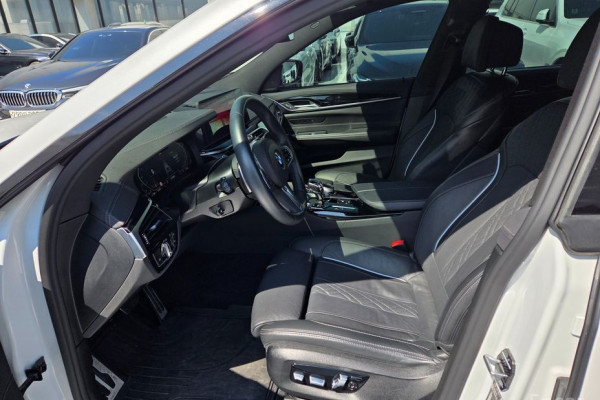 2023 BMW 6 серии с пробегом 67 632 км