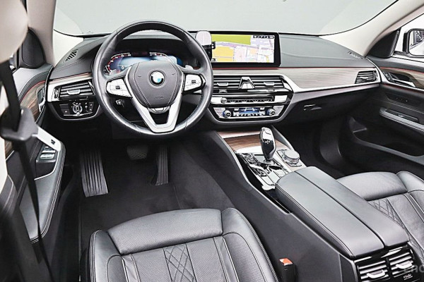 2023 BMW 6 серии с пробегом 45 404 км