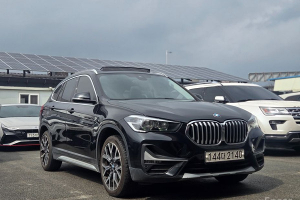 2022 BMW X1 с пробегом 73 292 км
