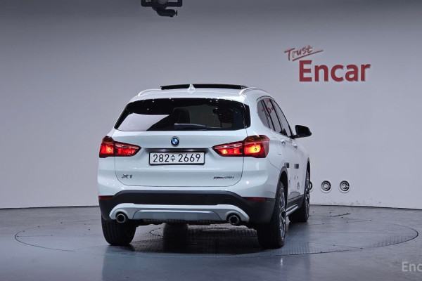 2022 BMW X1 с пробегом 71 979 км