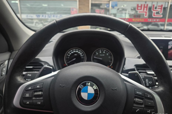 2022 BMW X1 с пробегом 73 292 км